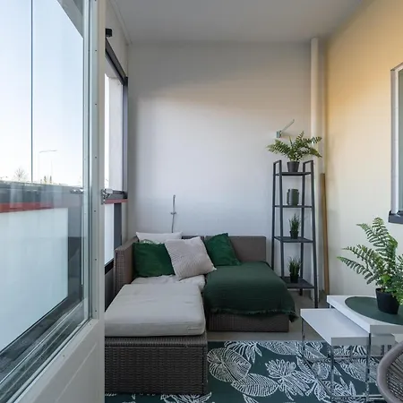 Homelike 1Br With Sauna & Free Parking شقة كوبيو